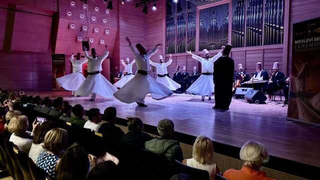 Konya Büyükşehir Belediyesi, Mevlana Yılı'nda İlk Yurt Dışı Sema Programını Hırvatistan'da Gerçekleştirdi