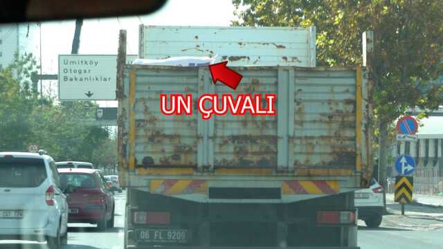 Halk Ekmek Fabrikası'nda bakterili un iddiası! Görüntüler paylaşıldı