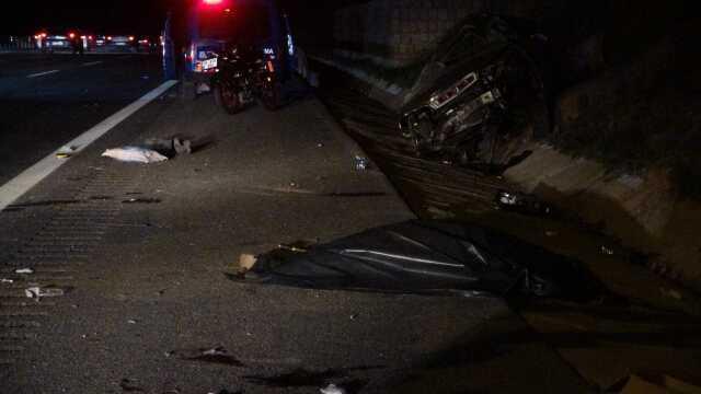 Kocaeli'de cenazeden dönen ailenin otomobili kaza yaptı: 3 ölü