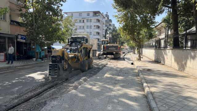 Adıyaman'da FRIT Projesi Kapsamında İçme Suyu Hattı Yenileme Çalışmaları Devam Ediyor