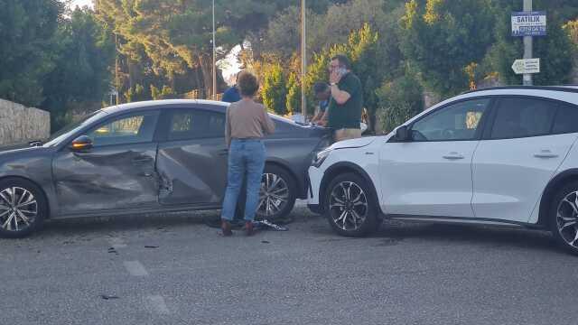 Kaza geçiren ünlü oyuncu Esra Akkaya, oğluyla birlikte ölümden döndü