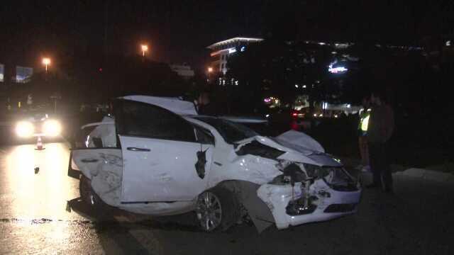 İstanbul'da hareketli gece! Alkollü sürücü kamyonuyla 14 aracı ezip dehşet saçtı