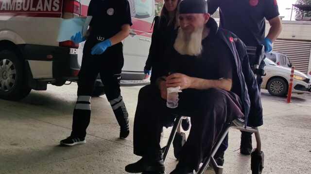 Ev sahibi zammı kabul etmeyen kiracısının parmağını ısırarak kırdı