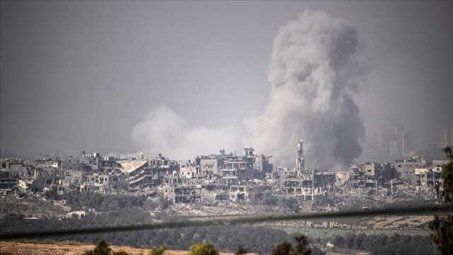 İsrail ordusu Gazze'de güneye doğru göç eden Filistinlileri vurdu