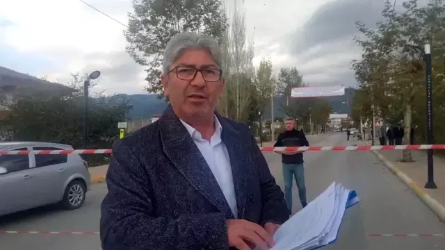 Çorumlu vatandaş özel mülkü olduğu gerekçesiyle 3 mahalle, 3 köy ve 1 ilçeye ulaşım sağlayan yolu trafiğe kapattı