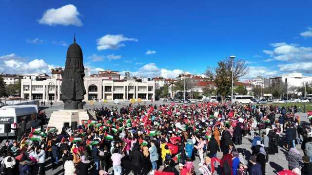 Konyalı çocuklar, Filistinli akranları için gökyüzüne balon uçurdu