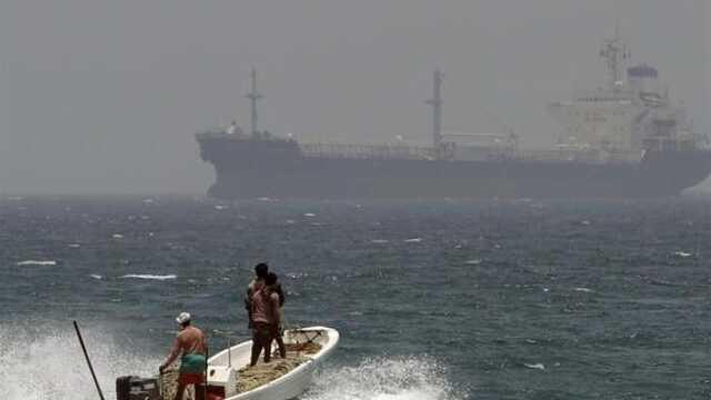 Yemen'deki İran destekli Husiler Kızıldeniz'de iki gemiyi füzelerle vurdu