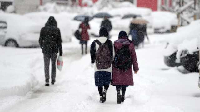 Birçok il ve ilçede eğitime kar engeli
