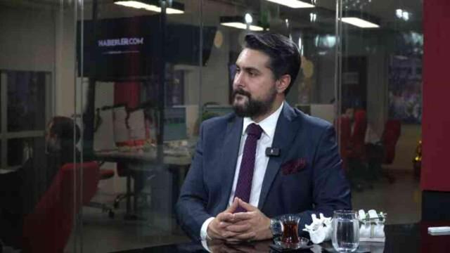 Doç. Dr. Tuna Pehlivanoğlu 'Skolyoz hastalığı tarih olmakta çıktı' diyerek mucize ameliyatı anlattı