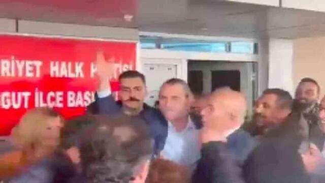 CHP Etimesgut adayı Erdal Beşikçioğlu'nun davullu zurnalı tanıtımına 'şehit' tepkisi