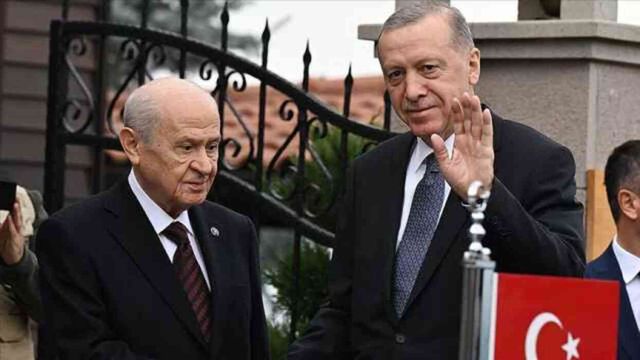 Cumhurbaşkanı Erdoğan isimleri tek tek açıkladı! İşte AK Parti'nin 31 Mart'ta yarışacak belediye başkan adayları