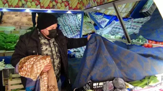 Kars'ta Sibirya Soğukları: Kirpikler Dondu, Araçlar Dondu