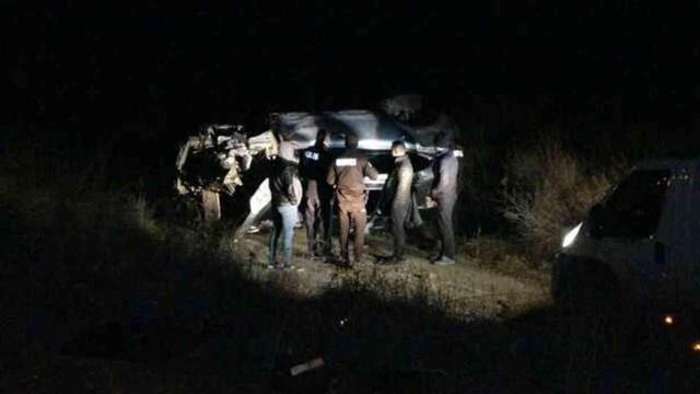 Burdur'da kontrolden çıkan otomobil şarampole yuvarlandı! 2 kişi hayatını kaybetti, 1 kişi ağır yaralandı