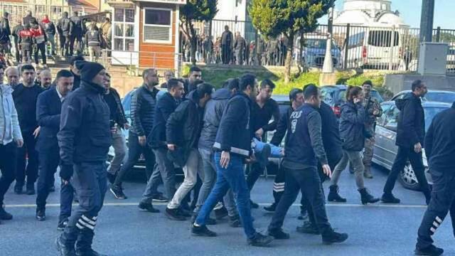 Çağlayan Adliyesi'nde silahlı saldırı: 2 saldırgan ölü ele geçirildi, 3'ü polis 6 kişi yaralı