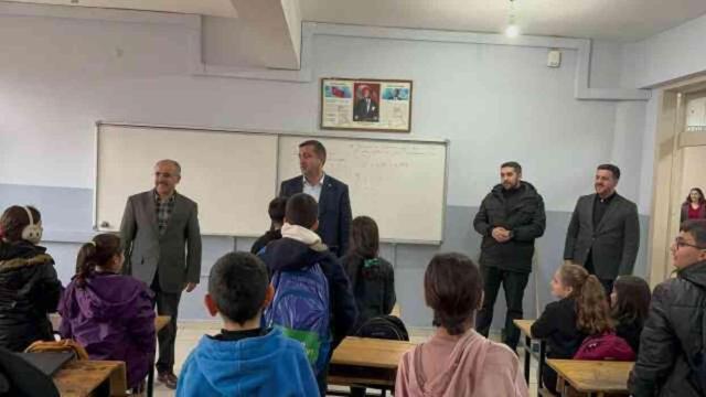 HÜDA PAR Batman Milletvekili Ramanlı, okulda Kürtçe ders verdi