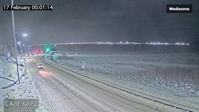 Rus muhalif lider Navalny'nin cenazesinin morga götürülme anları