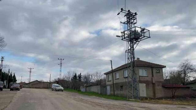 Emekli polis, oğlu ve boşanma aşamasındaki eşini İstanbul'da öldürüp, Kırklareli'deki tarlasına gömdü