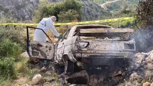 Mersin'de bir anne ve oğlu evde, baba ise arabada yanarak ölmüş halde bulundu