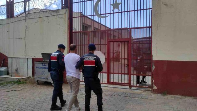 Firari katil zanlısı, son siparişini jandarmaya teslim etti! 20 yıl sonra yakalandı