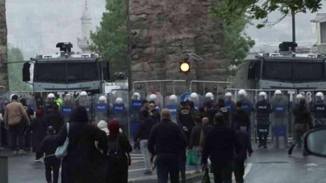 İstanbul'da 1 Mayıs alarmı! CHP ve DİSK'in çağrısı sonrası Taksim'e çıkan yollar kapatıldı