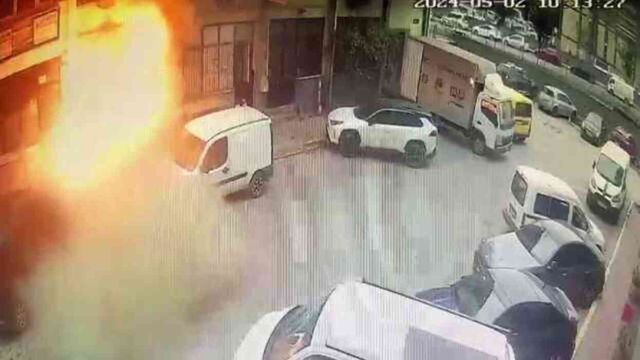 Sanayi sitesinde korkutan patlama! Alevlerin arasında kalan işçi canını zor kurtardı