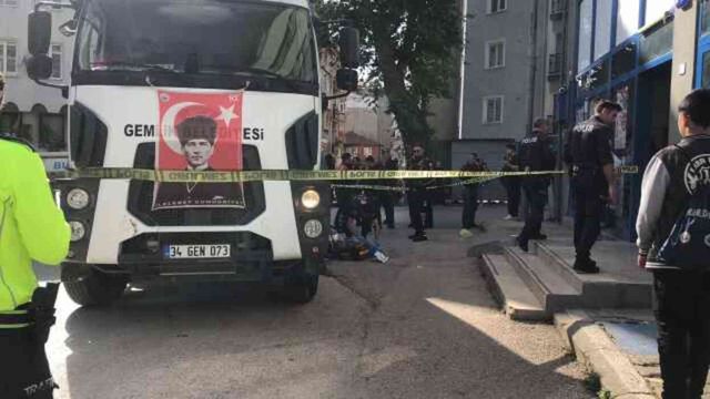 Bursa'da yaşlı kadın kamyon altında kalarak hayatını kaybetti