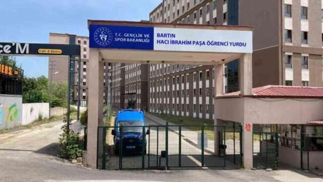 'Başım ağrıyor' diyerek ağrı kesici içmiş! Üniversiteli İrem, yatağında ölü bulundu