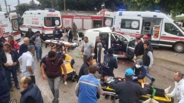 3 kişinin hayatını kaybettiği kazada tır şoförünün ifadesi ortaya çıktı: Keşke ben ölseydim onlar ölmeseydi