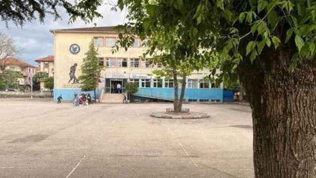 8 yaşındaki Eftelya'nın okulda korkunç ölümü! Hamburger yeme yarışında nefessiz kalarak can verdi