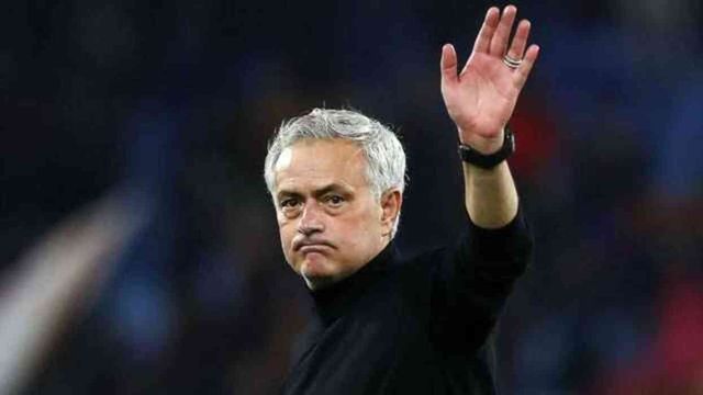 Beşiktaş ve Fenerbahçe kararını bekliyordu! Jose Mourinho, çalıştırmak istediği takımı açıkladı