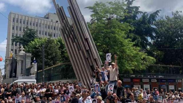 Cumartesi Anneleri bininci hafta eylemini gerçekleştirdi