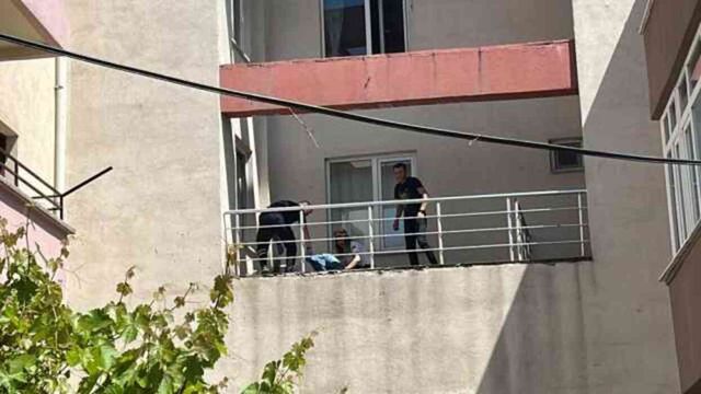 Yasak aşk az kalsın canından ediyordu! Kadının eşine yakalanan adam 3'ncü kattan atladı
