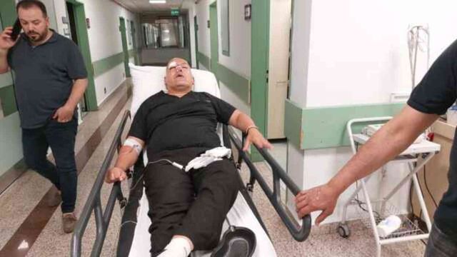 Hasta yakını, doktora saldırarak burnunu kırdı