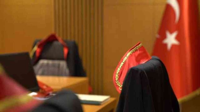 Adı yasak aşk, tehdit, uyuşturucu kullanımı ve rüşvete karışan kadın hakim hakkında karar çıktı