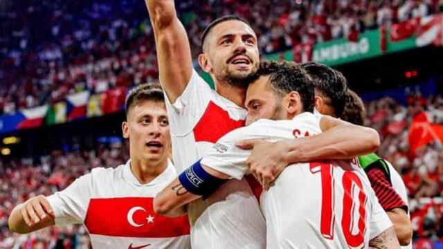 Merih Demiral ceza aldı mı? Merih Demiral UEFA'dan kaç maç ceza aldı?
