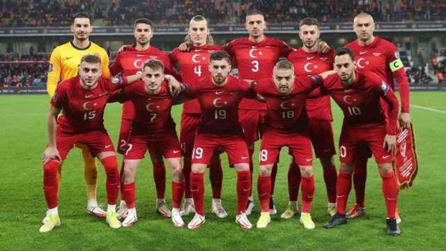 Hollanda-Türkiye maçı muhtemel ilk 11'ler! Hollanda-Türkiye maçının ilk 11'i belli oldu mu?