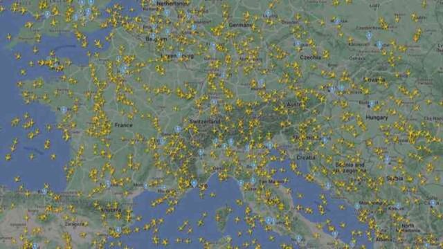 Yazılım krizi en çok uçakları vurdu! Hava trafiği yoğunluğu böyle görüntülendi
