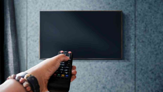 6 Ağustos TV yayın akışı! Bu akşam TV'de hangi diziler var? Bugün TV'de hangi filmler var? 6 Ağustos Salı ATV, Kanal D, Star, Show'da neler var?