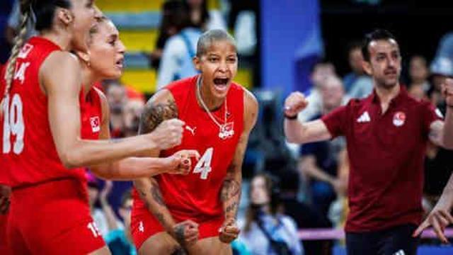 Türkiye-Çin maçı bitti mi? 2024 Paris Olimpiyatları Çin-Türkiye voleybol maçını kim kazandı? Türkiye-Çin çeyrek final voleybol maçı son durum!