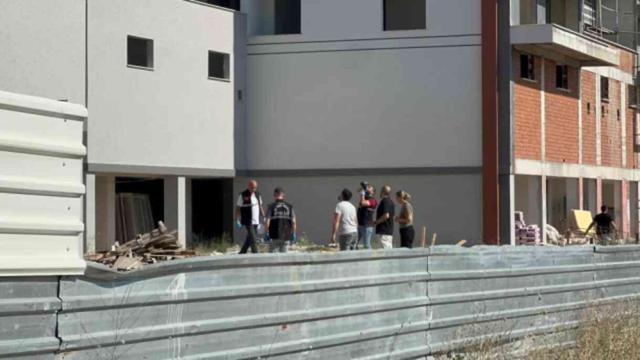 İnşaattan atlayarak intihar eden 19 yaşındaki genç kızın cüzdanından çıkan not yürekleri dağladı