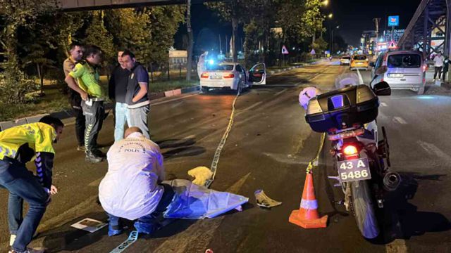Arkasında 'Katil' yazan otomobil, 15-16 yaşlarındaki 2 kardeşin canını aldı