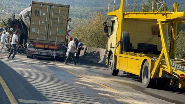 Bolu Dağı'nda zincirleme kaza: Tır sürücüsü yanarak can verdi, 7 kişi yaralandı