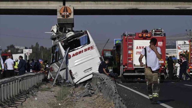 Ankara-Eskişehir otoyolundaki otobüs kazasında can kaybı 11'e yükseldi