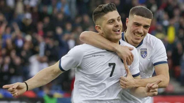 Kosova Milli Takımı'nı karıştıran olay! Federasyon başkanı futbolculara tehdit etti