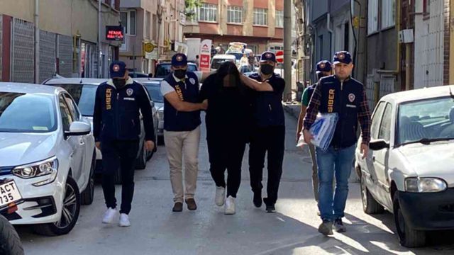 Sosyal medyadaki rezil görüntülerle gündem olan şahıs yakalandı