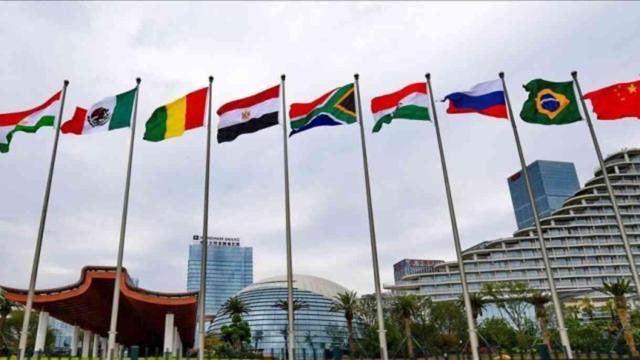 Türkiye BRICS'e girerse ne olur, neler değişir?