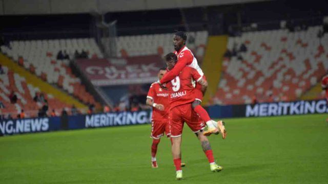 Ortalığı karıştıran sponsor yine Süper Lig maçında