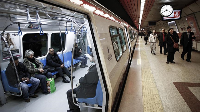 Taksim metro intihar girişimi SON DAKİKA!