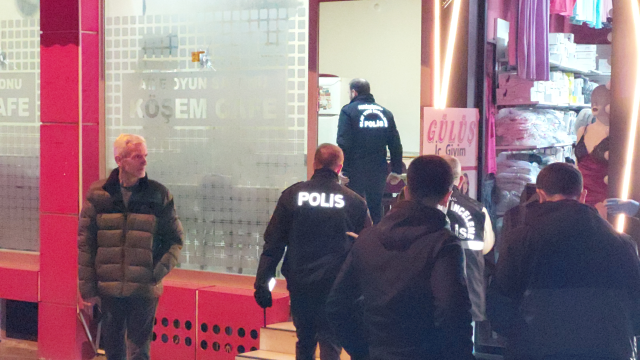 Samsun'da tost kavgası! Kafe sahibi, kahvehaneye saldırdı, yaralılar var