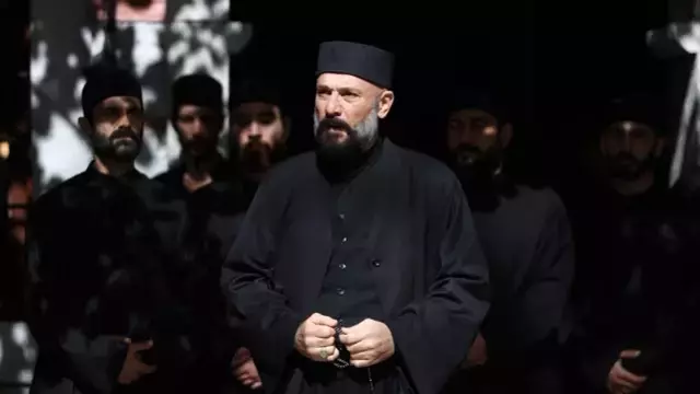 Kızıl Goncalar'ın 'Vahid'i Tolga Tekin diziden ayrılıyor